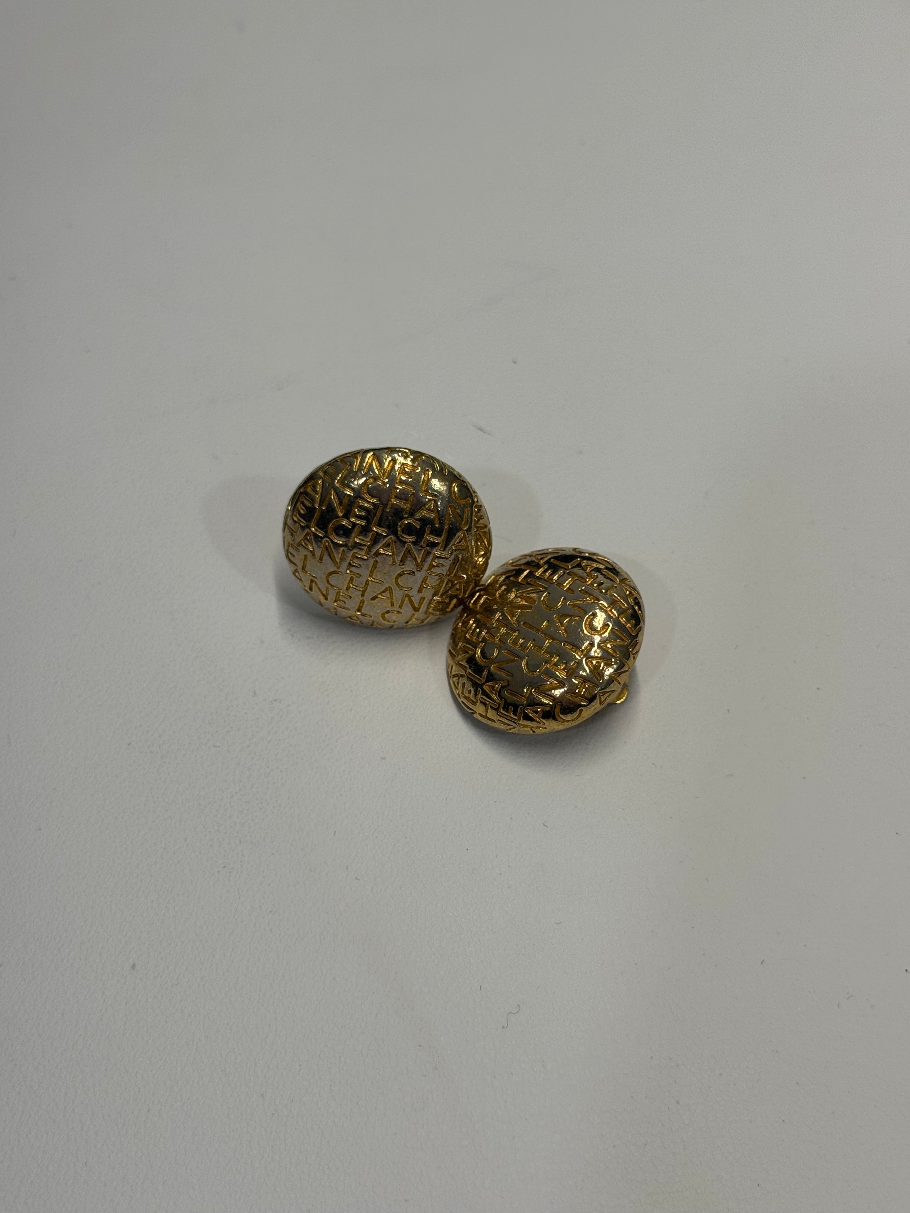 Chanel all over button stud