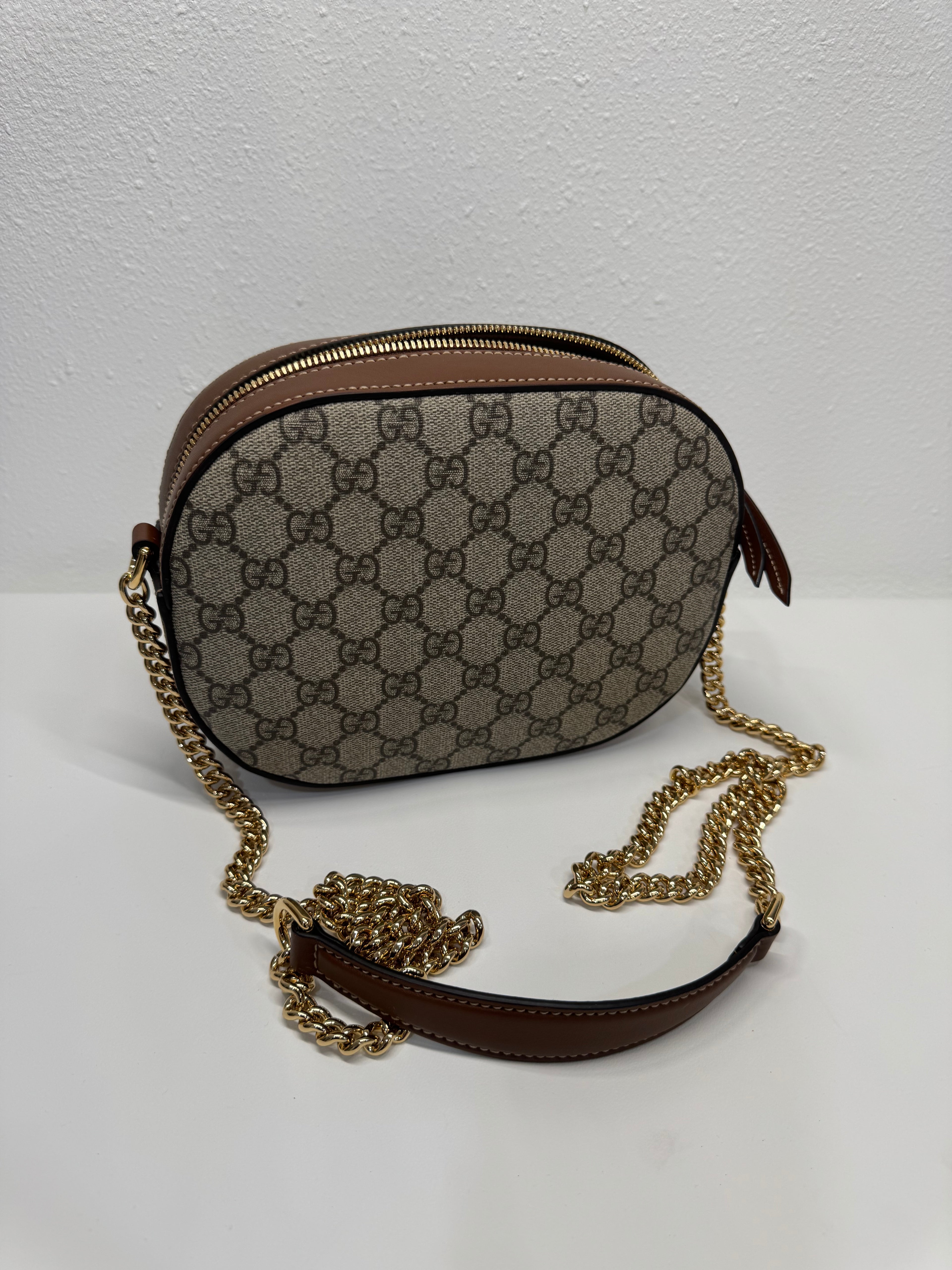 Gucci supreme chain bag