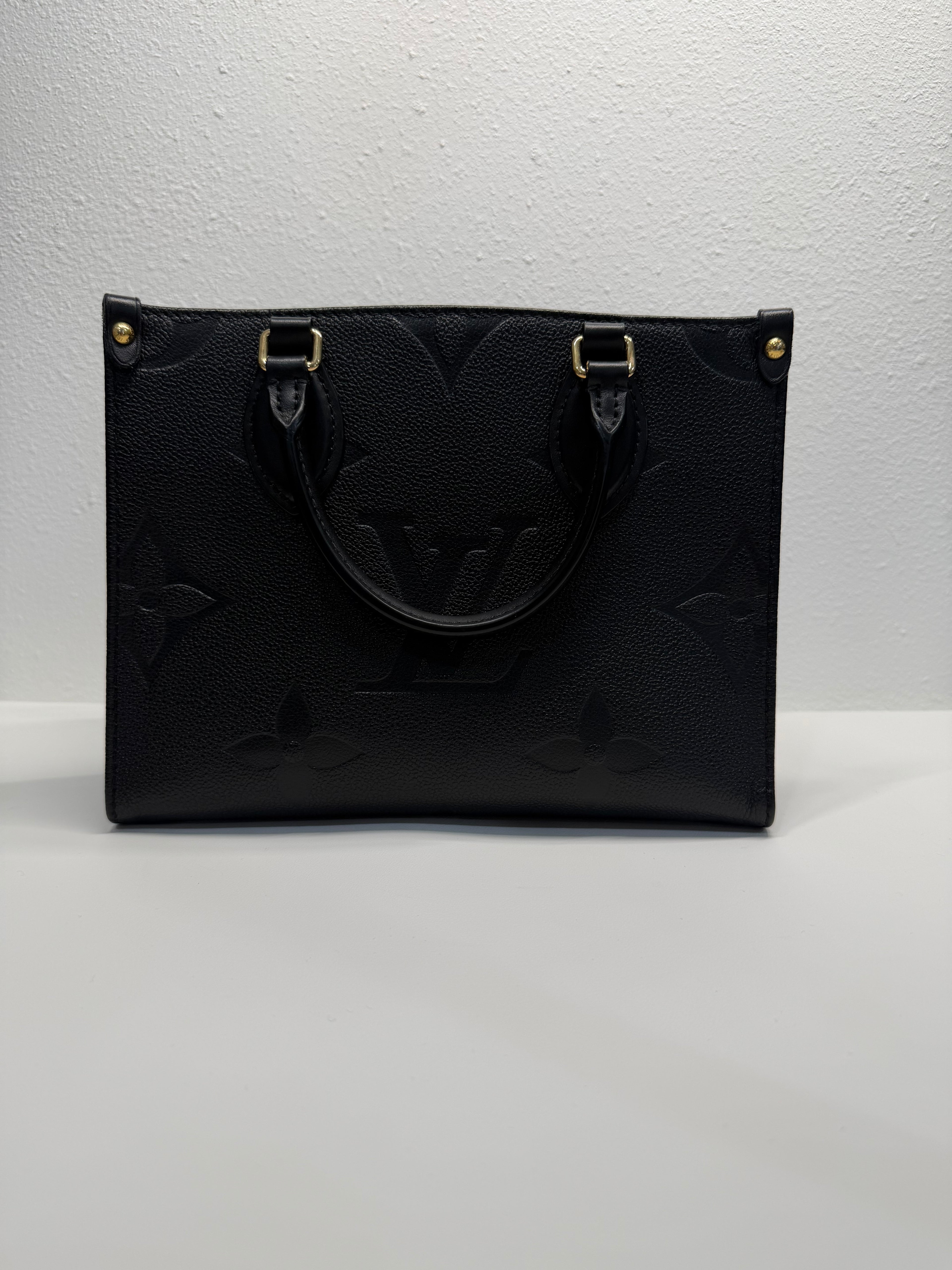 Louis Vuitton on the go pm