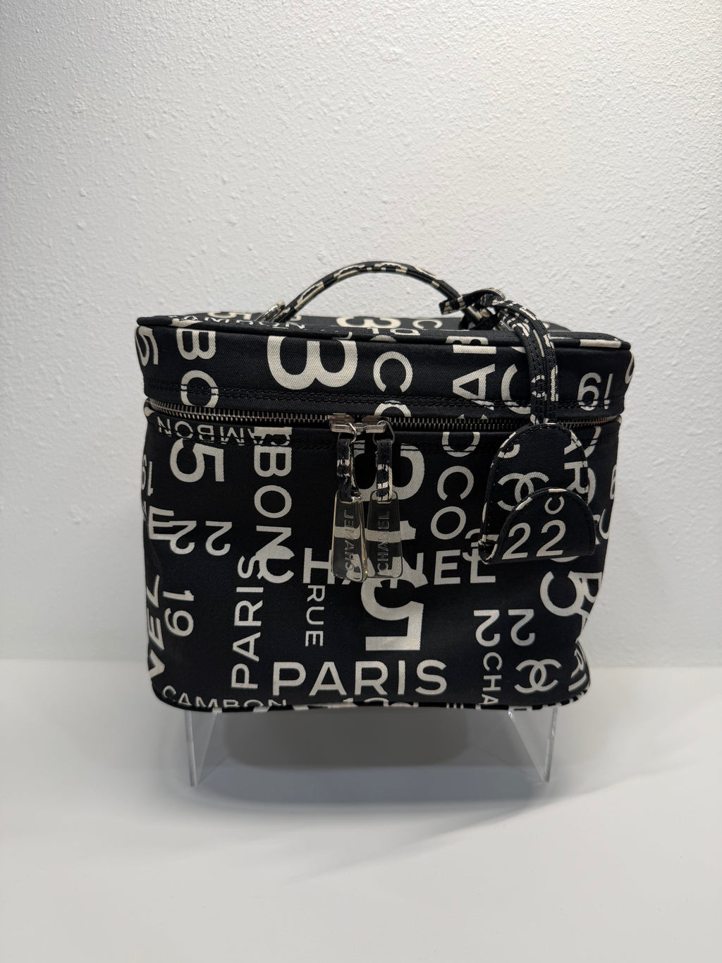 Chanel “by the sea” vanity case