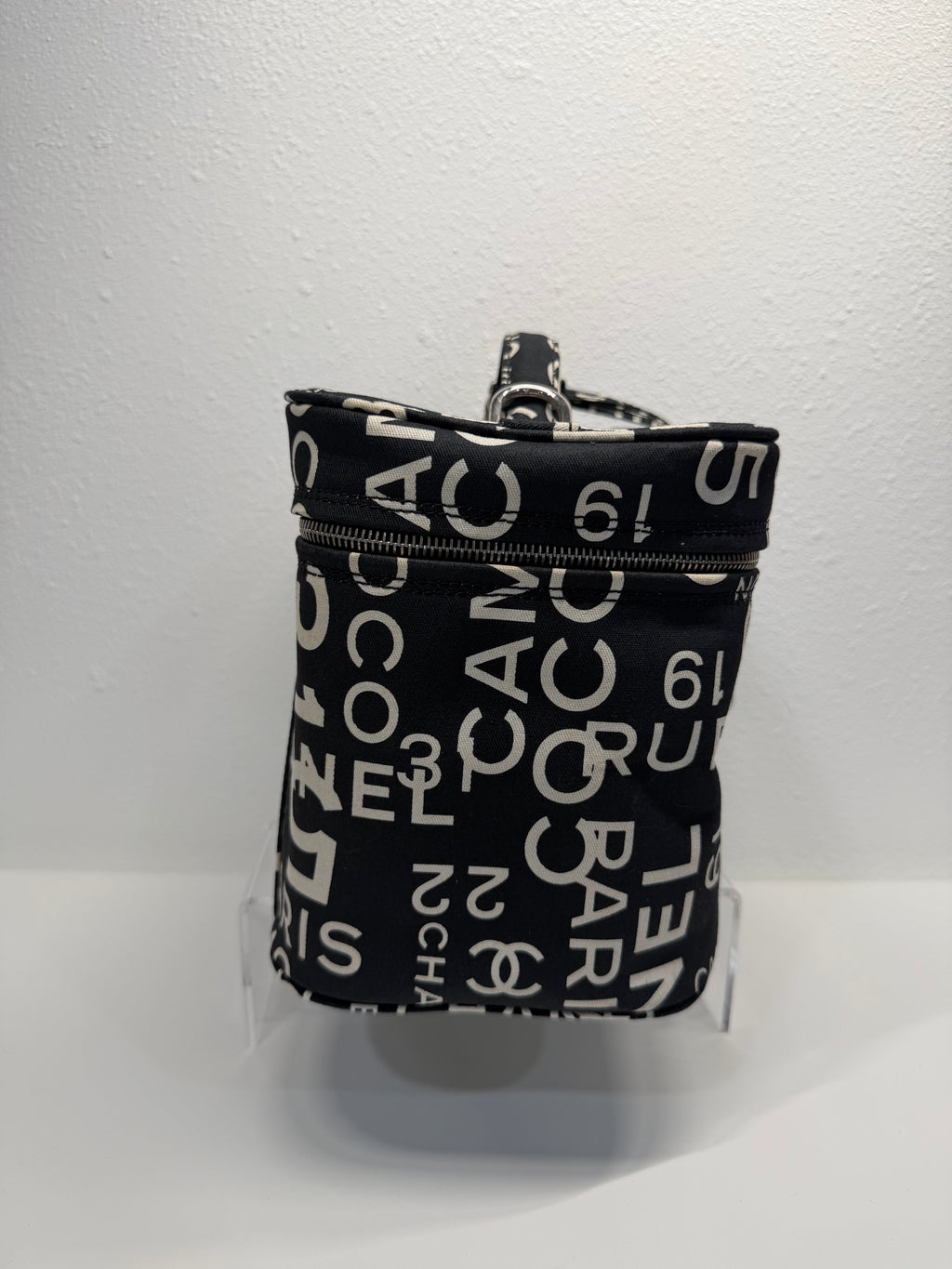 Chanel “by the sea” vanity case