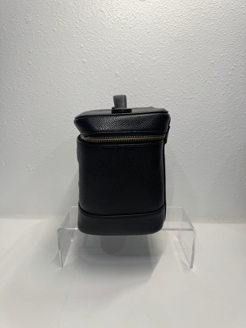 Chanel vanity caviar