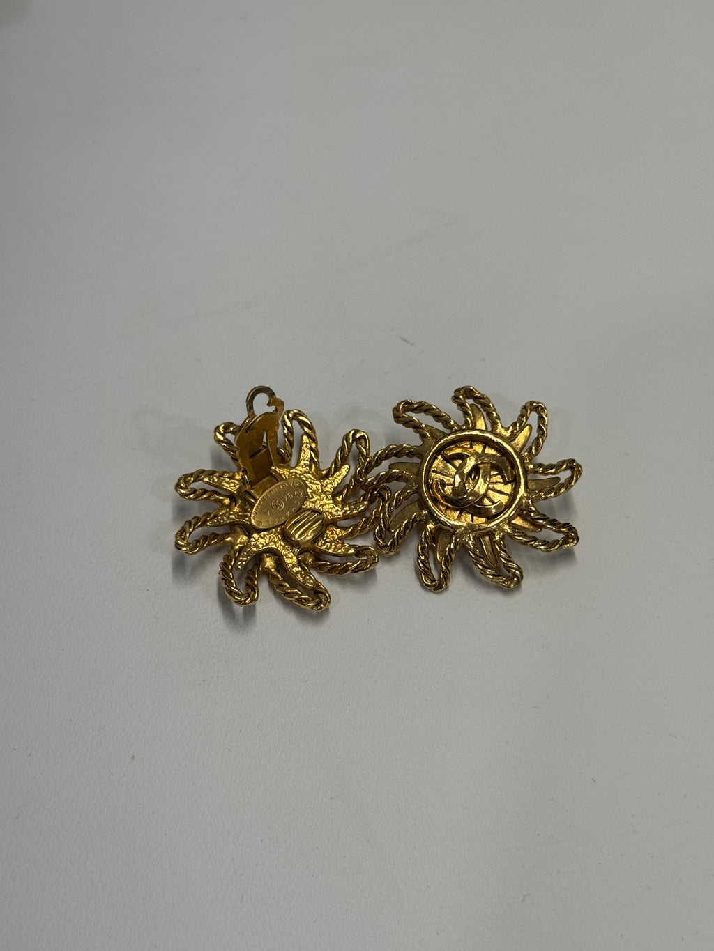 Chanel twist sun